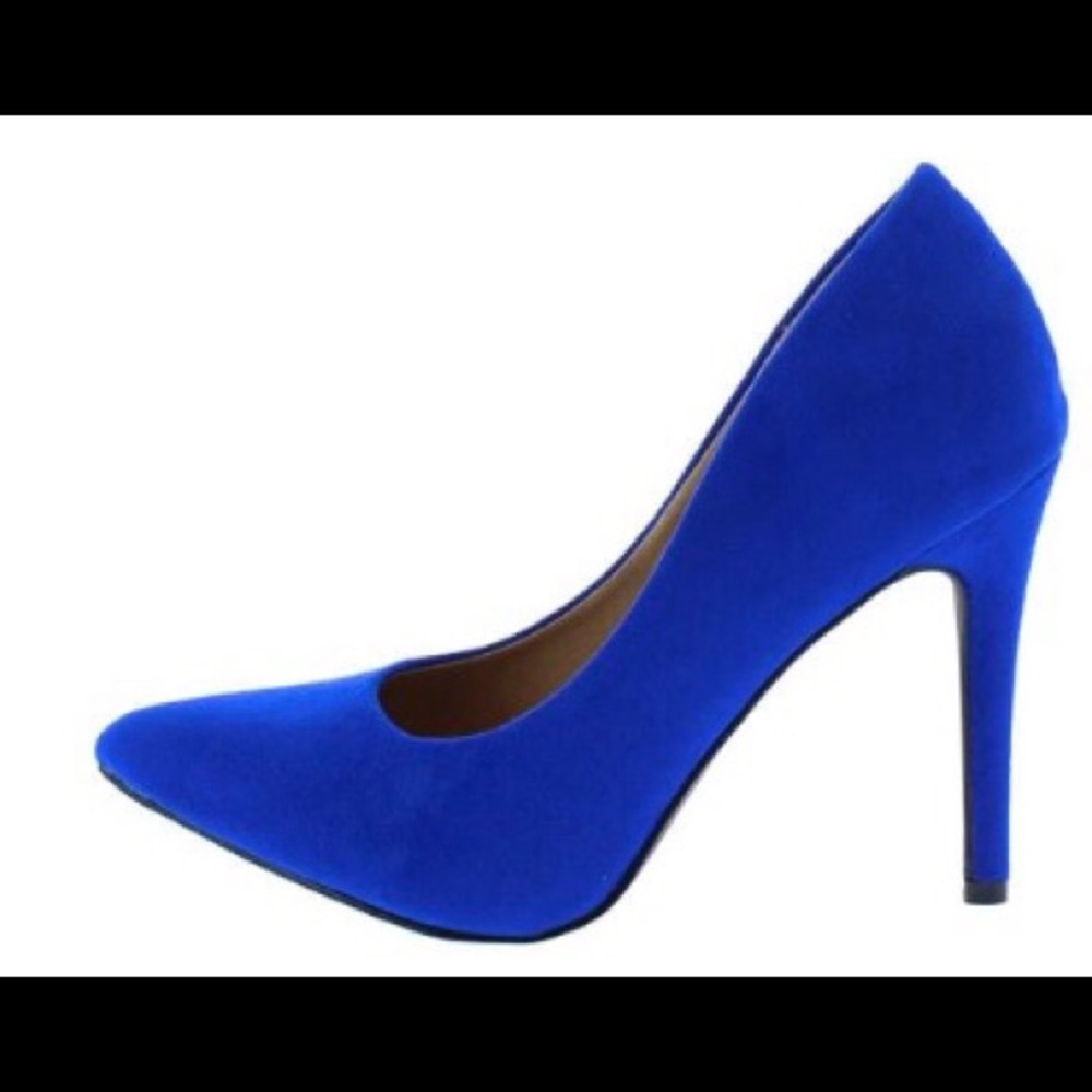 Brand new royal blue suede pump💙